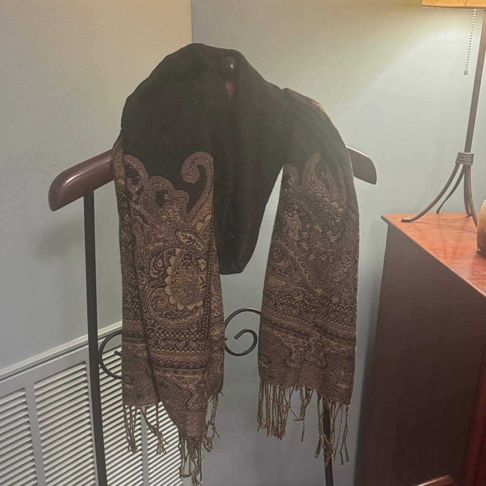 Elegant Black and Brown Paisley Scarf
